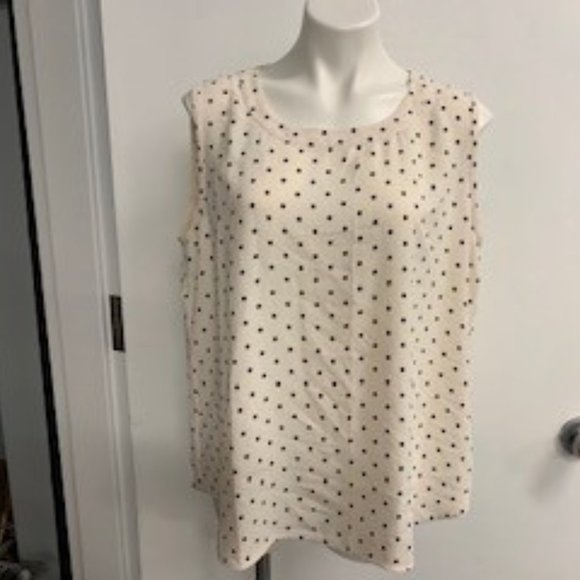 Anne Klein Tops - NWT: Anne Klein polka dot blouse